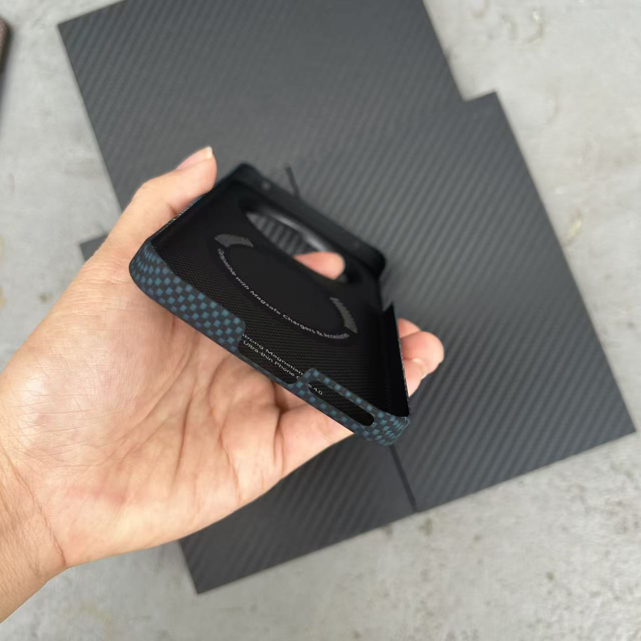 Fibra di carbonio ultrasottile - Huawei Pura 70 recensione e prezzo